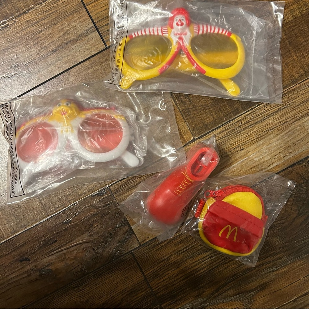 NIP UNOPENED LOT OF‎ 4 VTG McDonalds Sunglasses SHOE WHISTLE MINI TOY BACKPACK